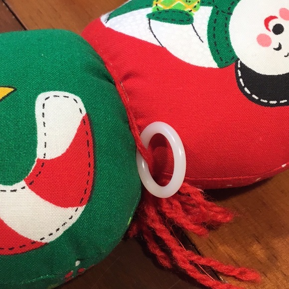 Vintage 12” Handcrafted Christmas Wreath - Picture 10 of 15